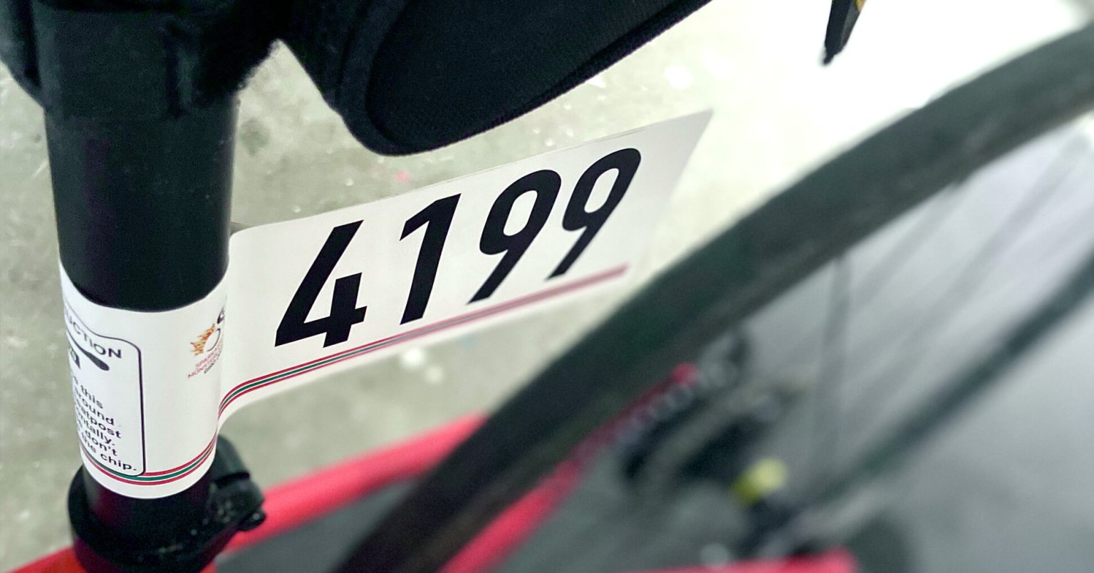 Comphic Startnummer Magnete - 12 Stück In Rot, Blau & Grün Für Läufer